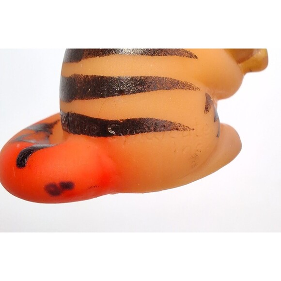 Vintage Garfield Holding Teddy Bear Pooky Rubber Pencil Topper Mini Figure - Picture 11 of 12